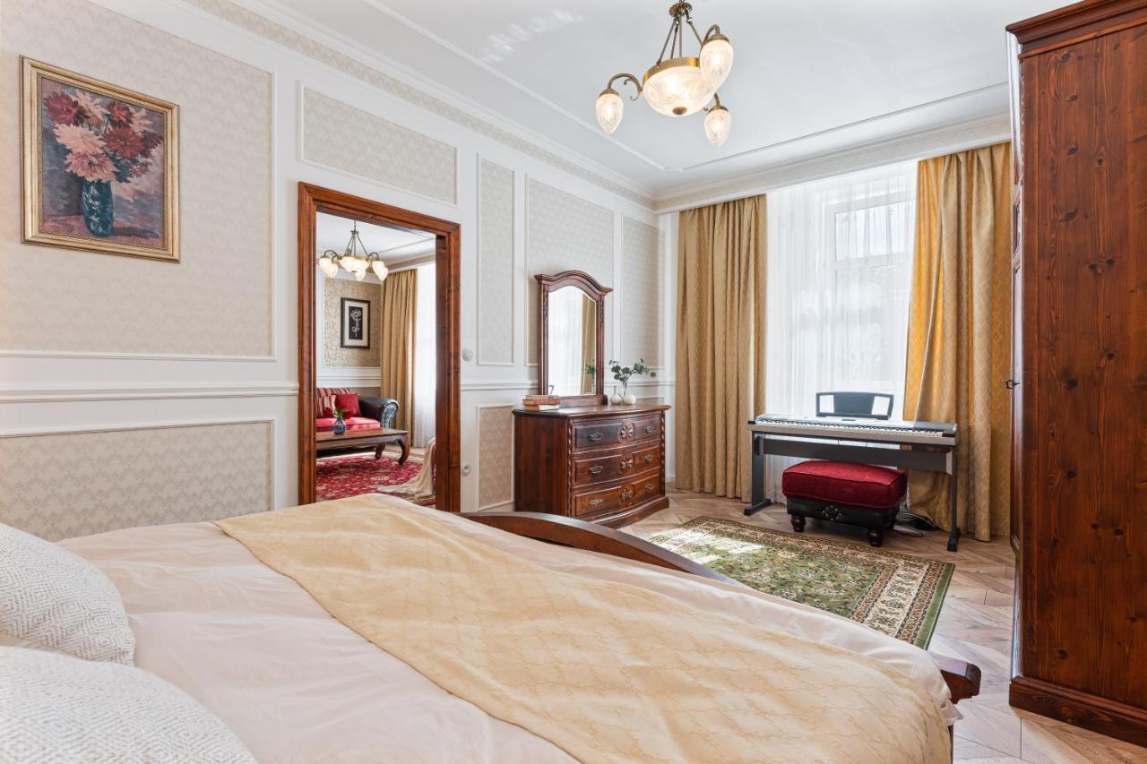 Villa Libosad Jicin Luaran gambar