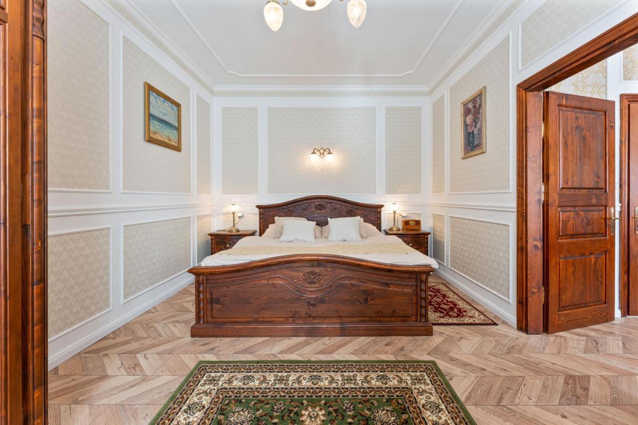 Villa Libosad Jicin Luaran gambar