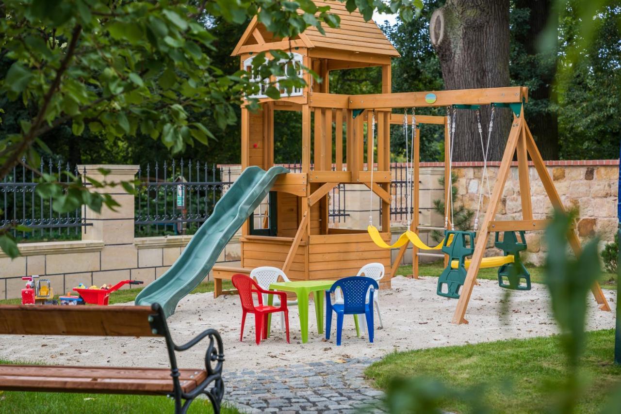 Villa Libosad Jicin Luaran gambar