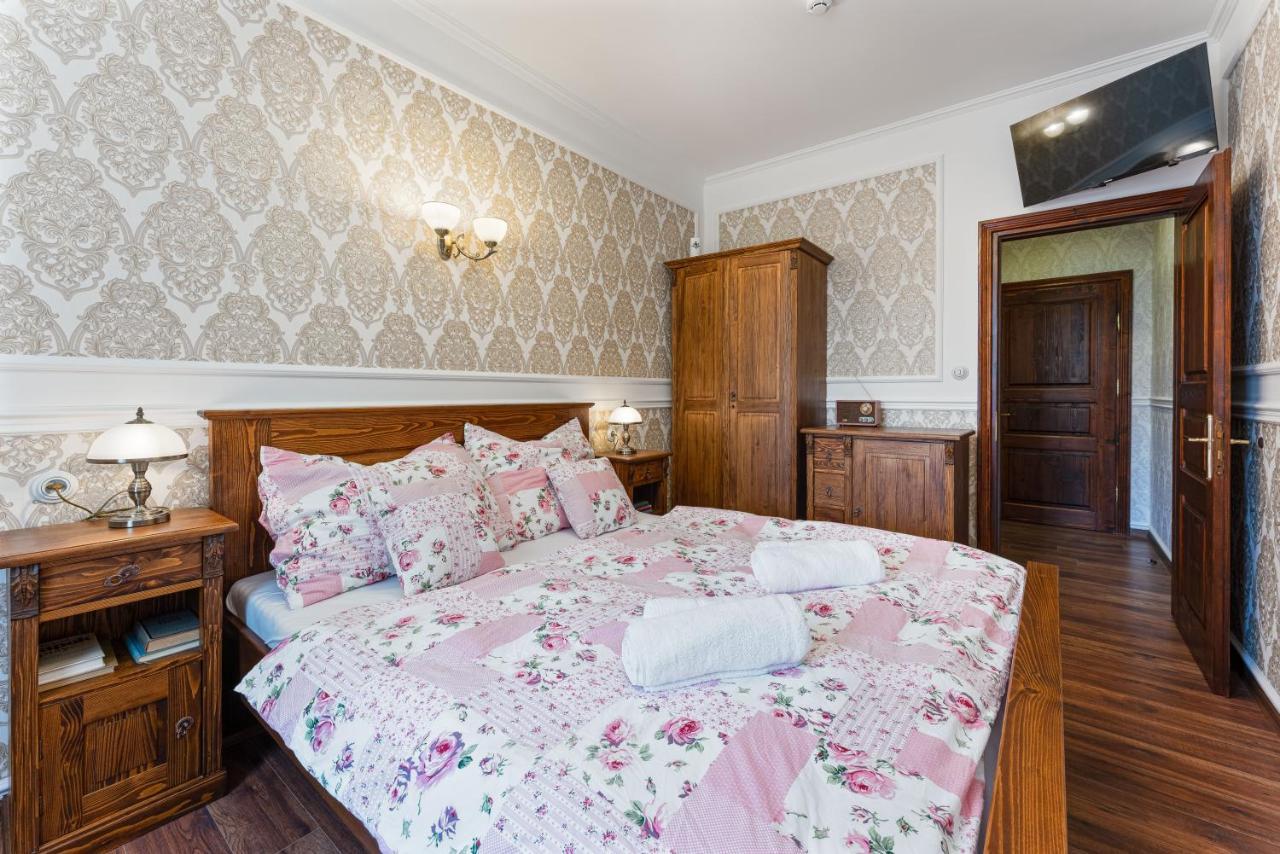 Villa Libosad Jicin Luaran gambar
