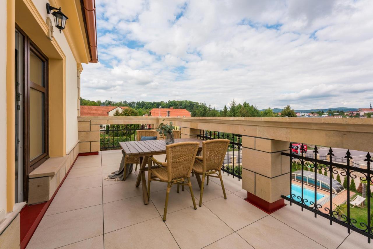 Villa Libosad Jicin Luaran gambar