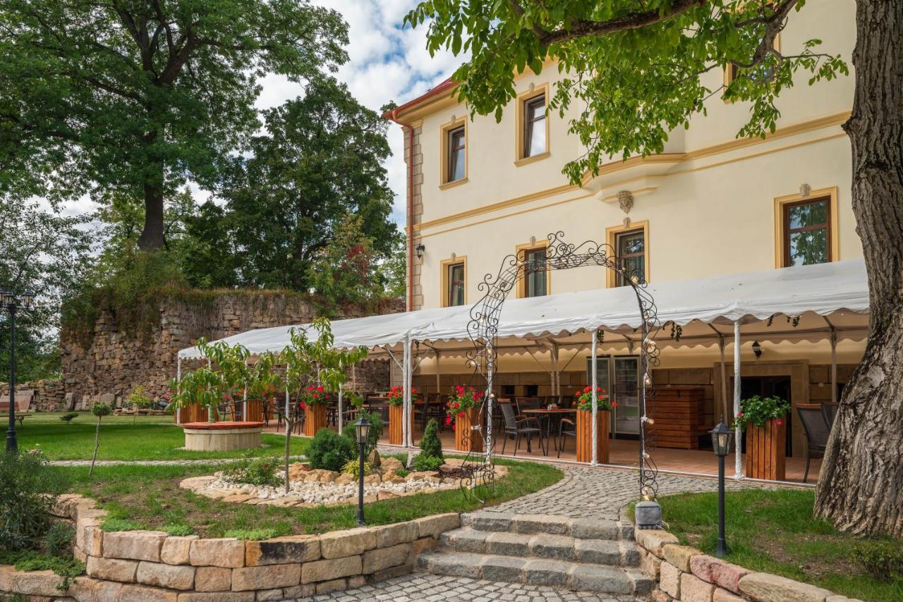 Villa Libosad Jicin Luaran gambar