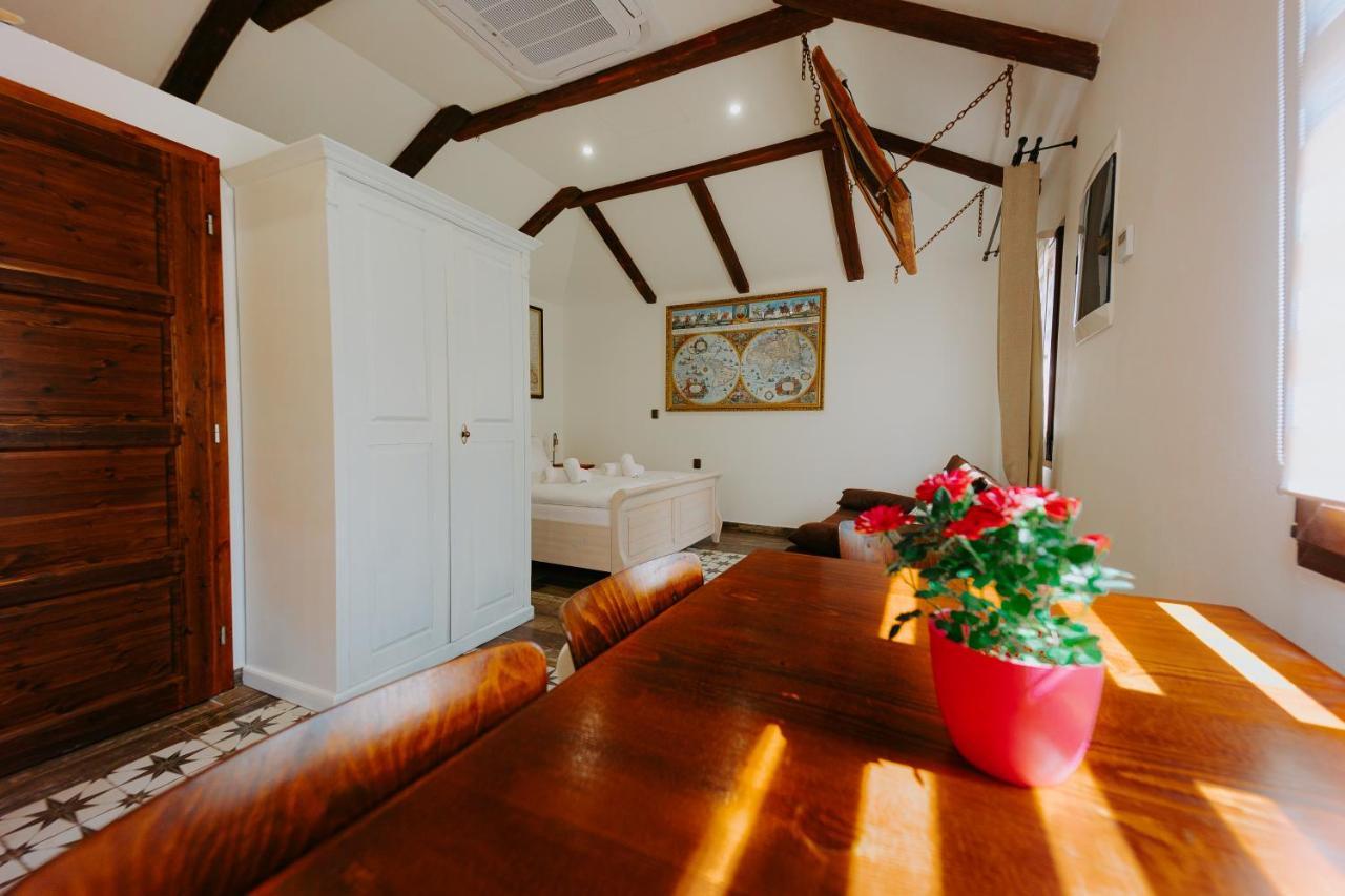 Villa Libosad Jicin Luaran gambar
